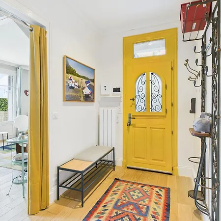 Βίλα Charme Et Jardin , A 200 Metres