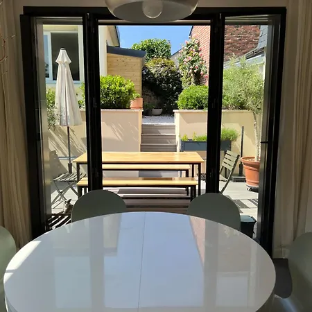 Villa Charme Et Jardin , A 200 Metres Villerville