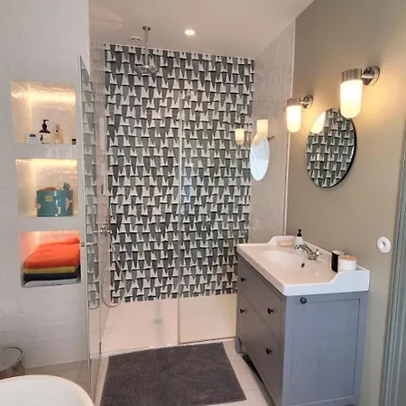 Villa Charme Et Jardin , A 200 Metres Villerville