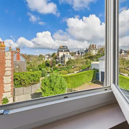 Charme Et Jardin , à 200 Mètres *