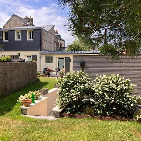 Charme Et Jardin , à 200 Mètres Villa Villerville