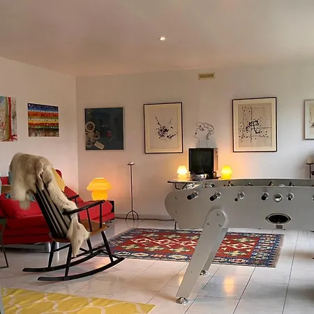 Charme Et Jardin , A 200 Metres