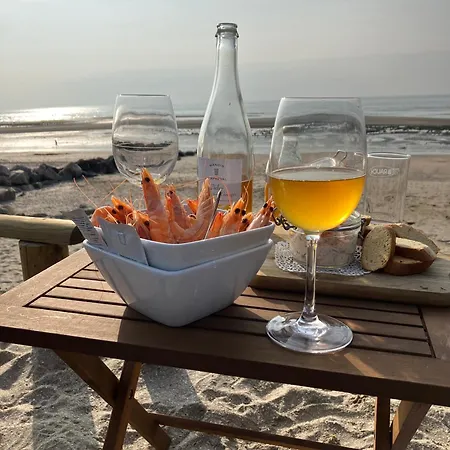 Villa Charme Et Jardin , à 200 Mètres