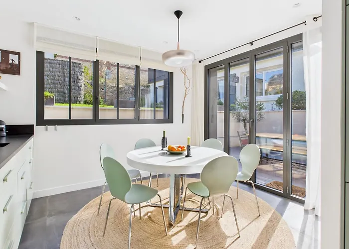 Villa Charme Et Jardin , A 200 Metres