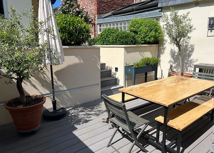 Villa Charme Et Jardin , A 200 Metres Villerville