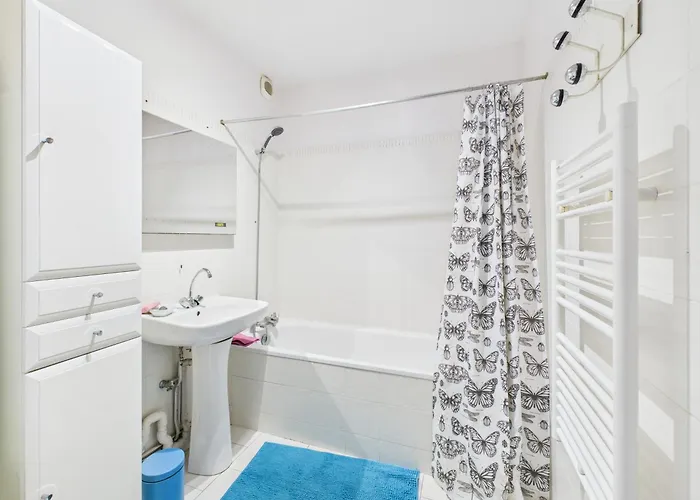 Villa Charme Et Jardin , A 200 Metres *