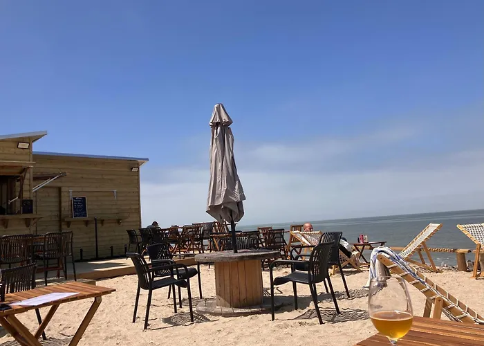 Villa Charme Et Jardin , A 200 Metres